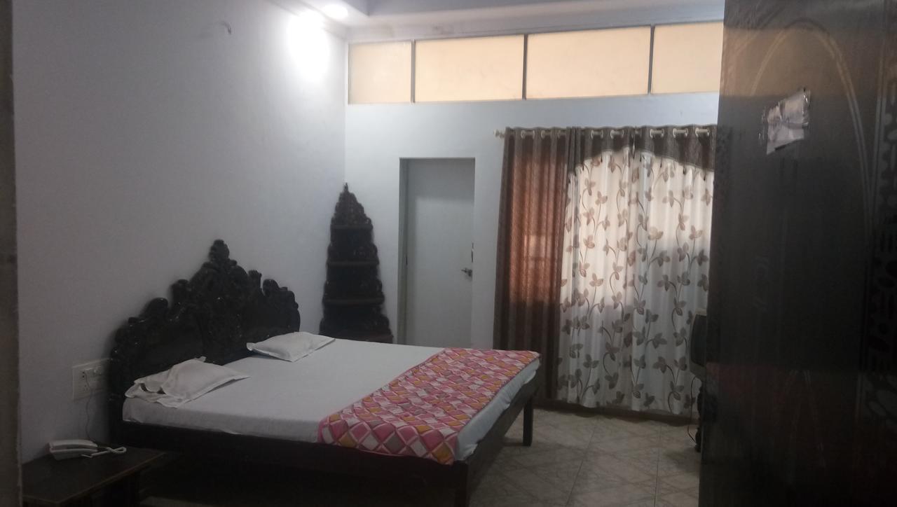 Grand Galaxy Hotel Krishna Nashik Exterior photo